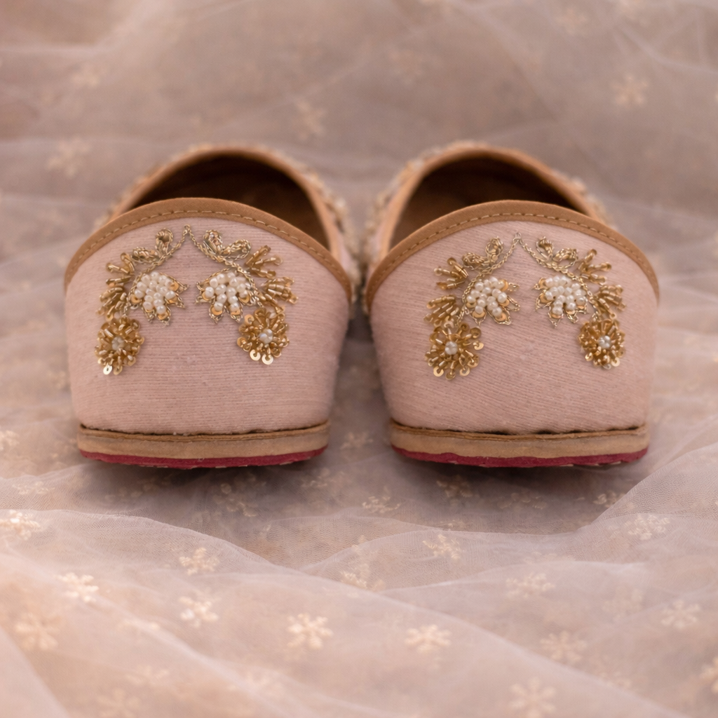 Rose Radiance Juttis