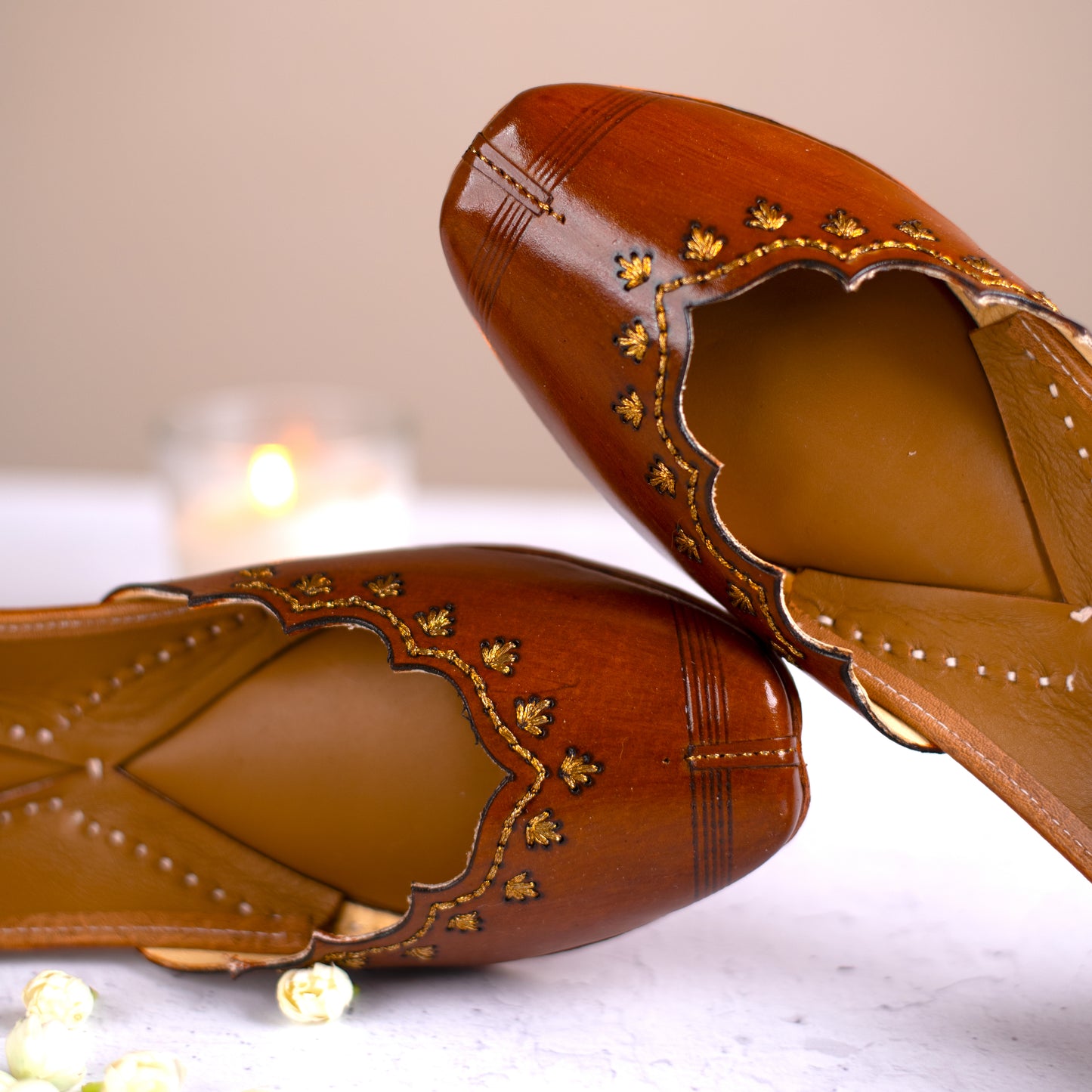 Cinnamon Brown Juttis