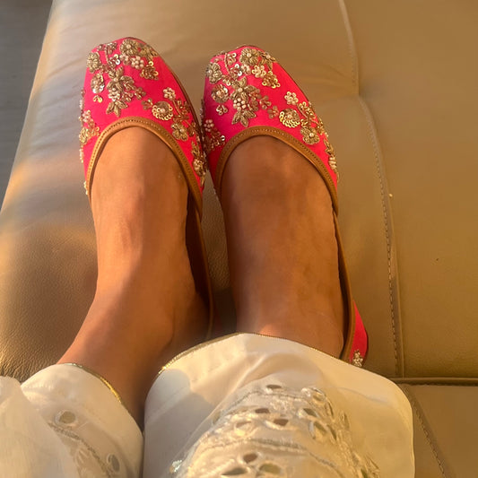 Dazzle Rose Juttis