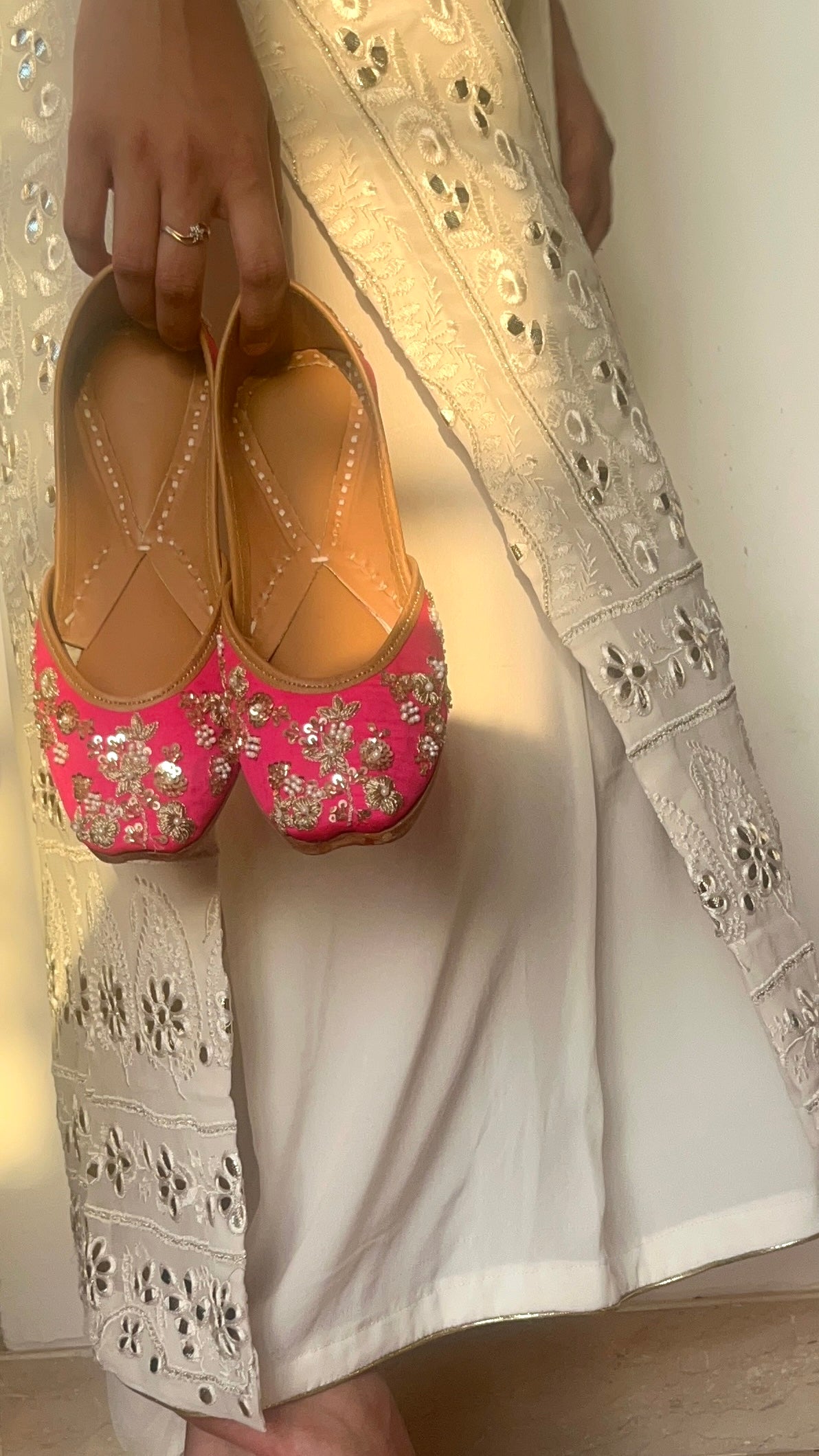 Dazzle Rose Juttis