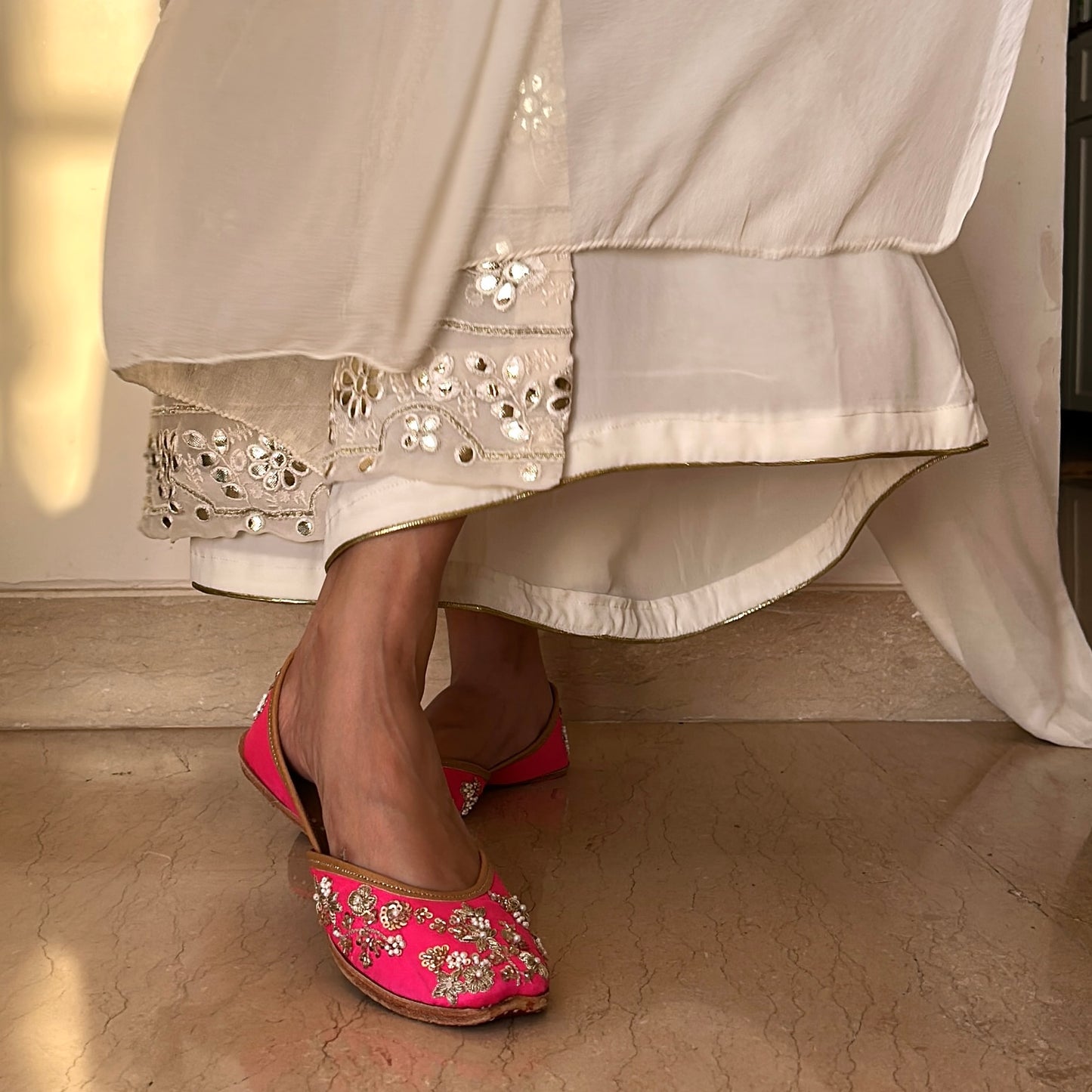 Dazzle Rose Juttis