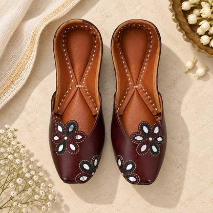 Kapisa Brown Juttis