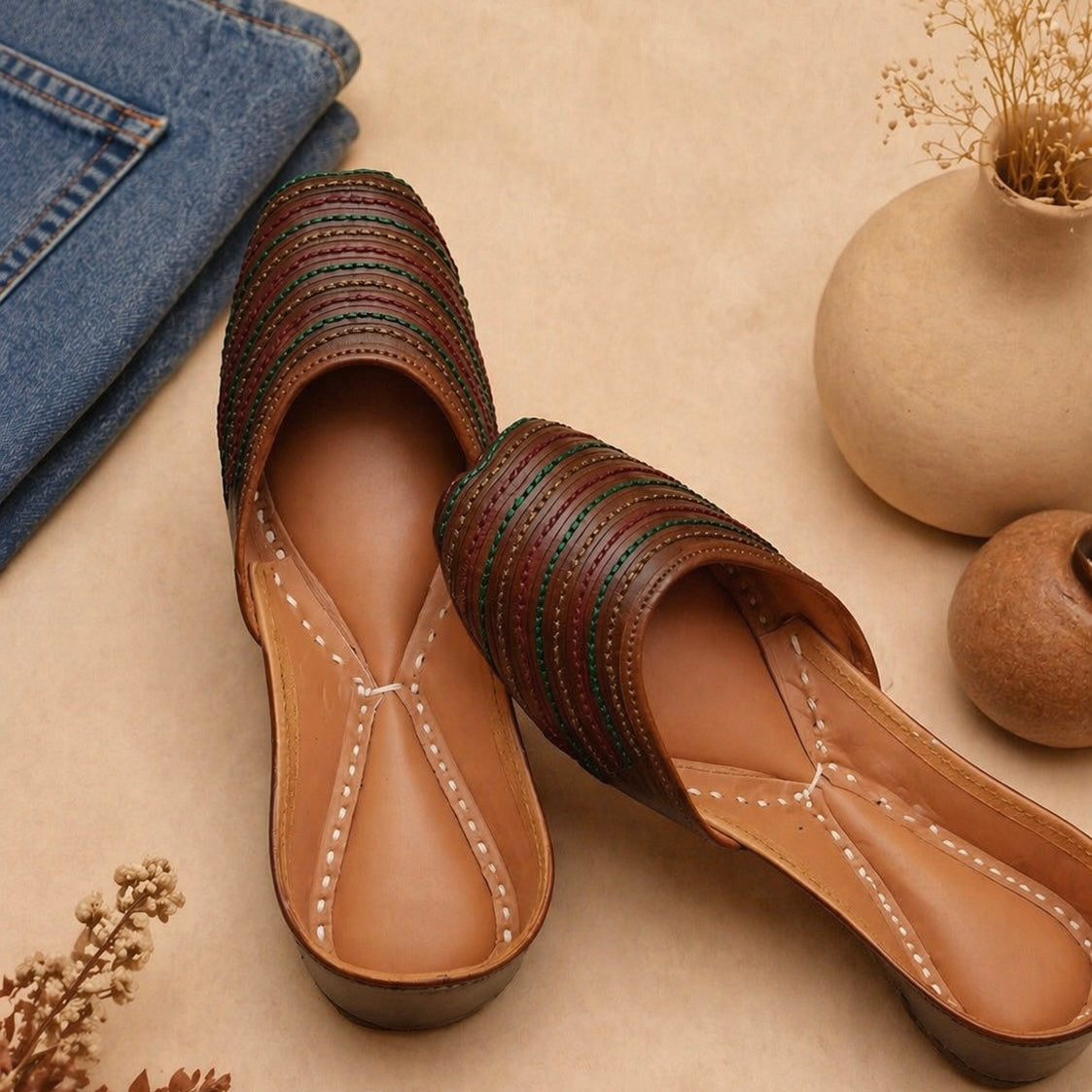 Raha Brown Juttis