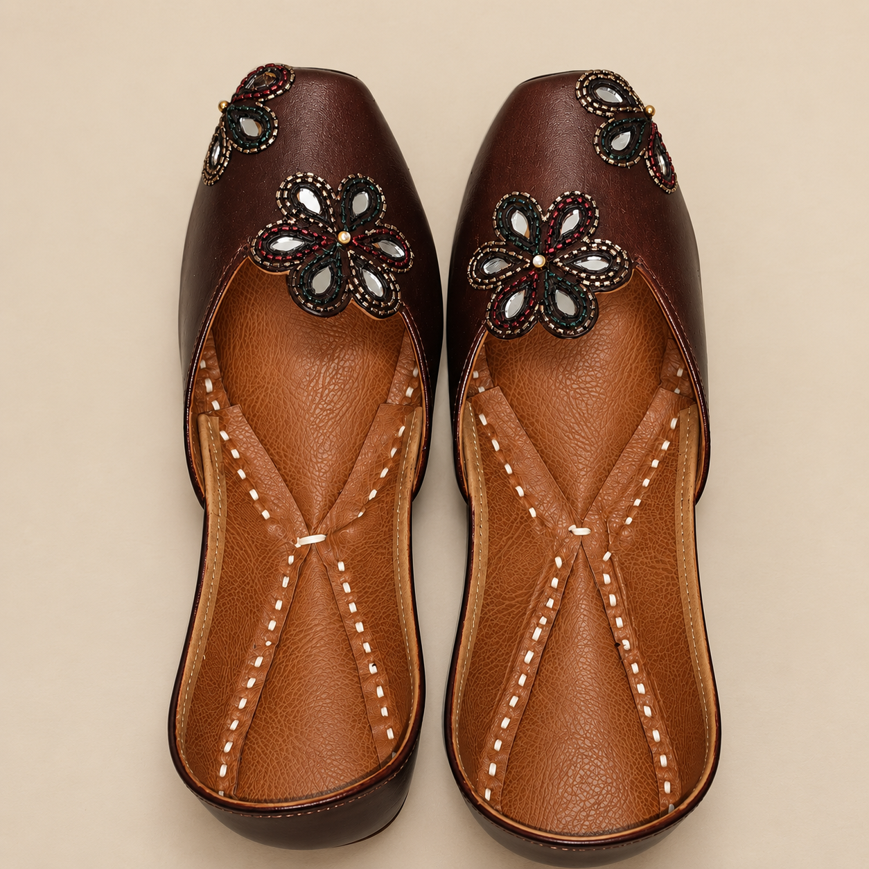 Kapisa Brown Juttis