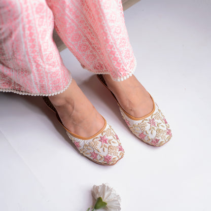 Saumya Back Open Juttis