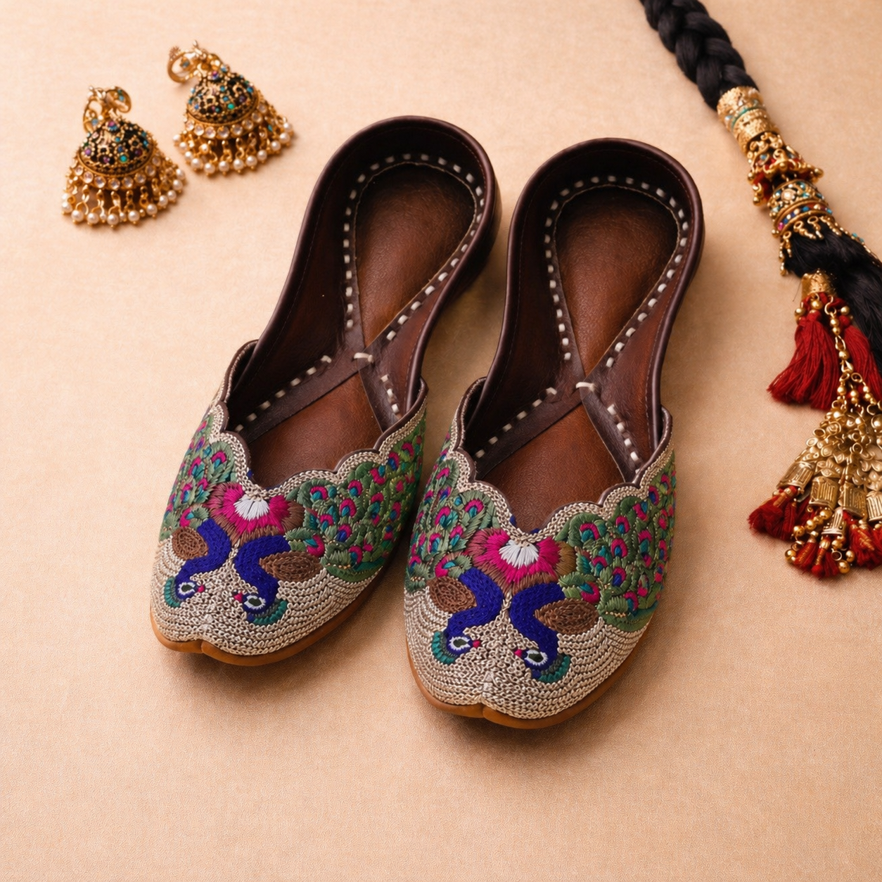 Peacock Juttis