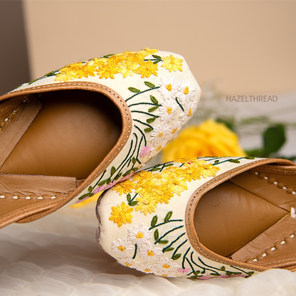 Floral Zest Juttis