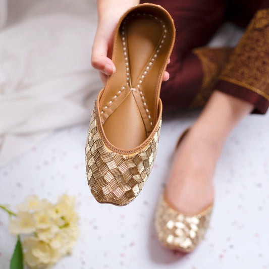 Golden Glam Juttis