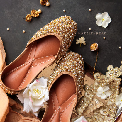 Pearl Golden Juttis