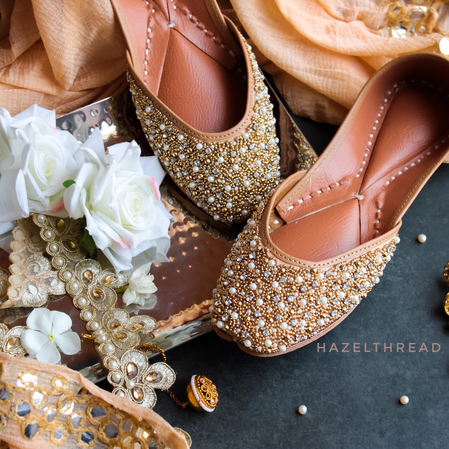 Pearl Golden Juttis