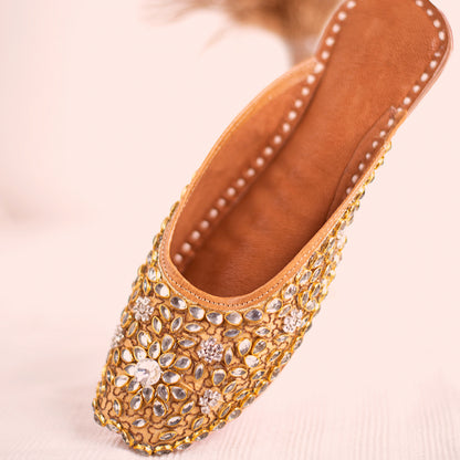 Sunheri Kundan Open back Juttis